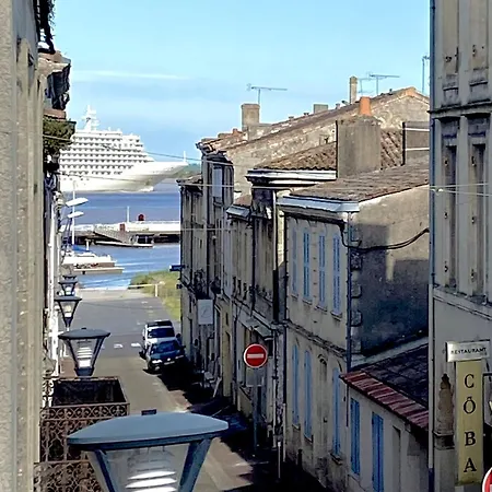 Maison Entiere Avec Terrasse Surelevee