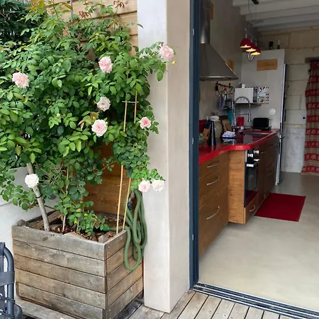 Maison Entiere Avec Terrasse Surelevee Pauillac