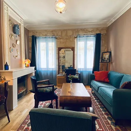 Maison Entiere Avec Terrasse Surelevee *
