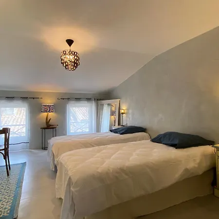 Maison Entiere Avec Terrasse Surelevee Villa *