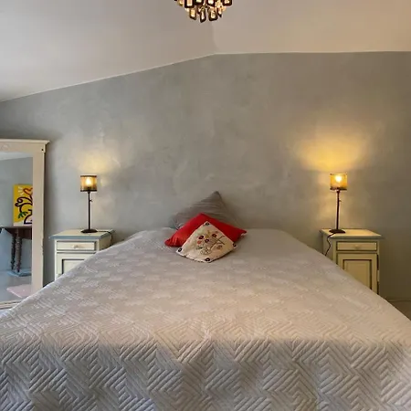 Maison Entiere Avec Terrasse Surelevee Villa