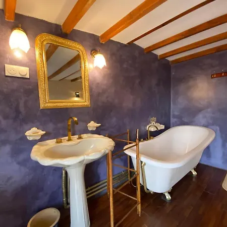 Maison Entiere Avec Terrasse Surelevee Villa Pauillac